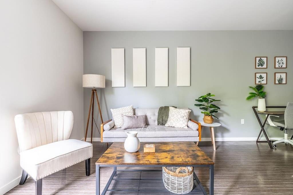 One Bedroom Luxury Apartment Seattle Eksteriør billede