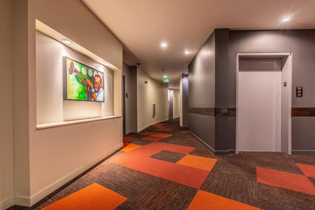 One Bedroom Luxury Apartment Seattle Eksteriør billede