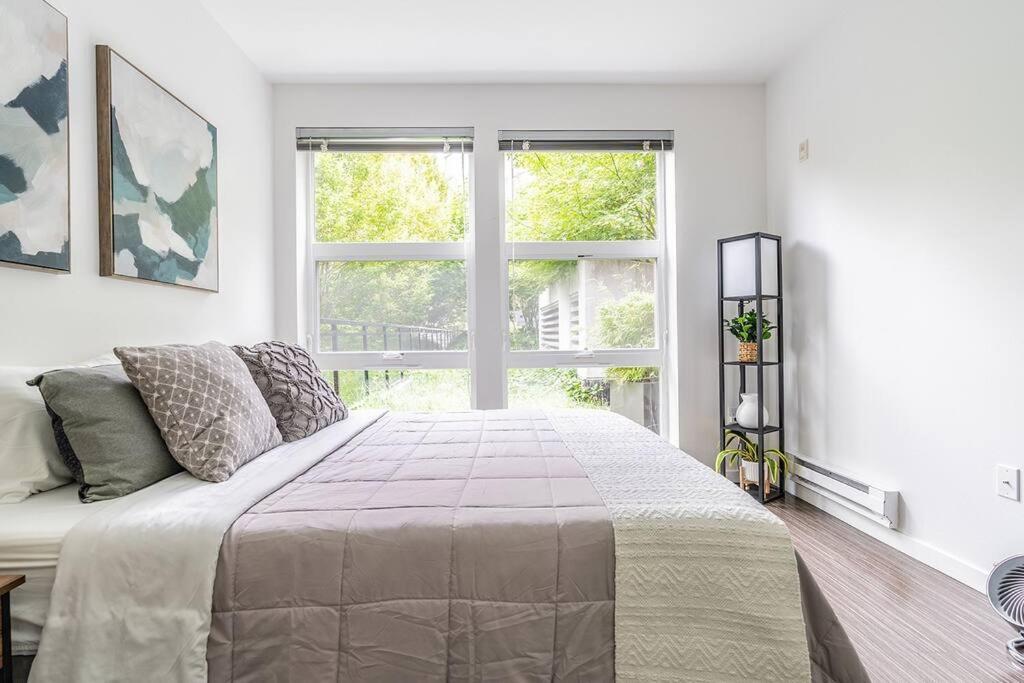 One Bedroom Luxury Apartment Seattle Eksteriør billede